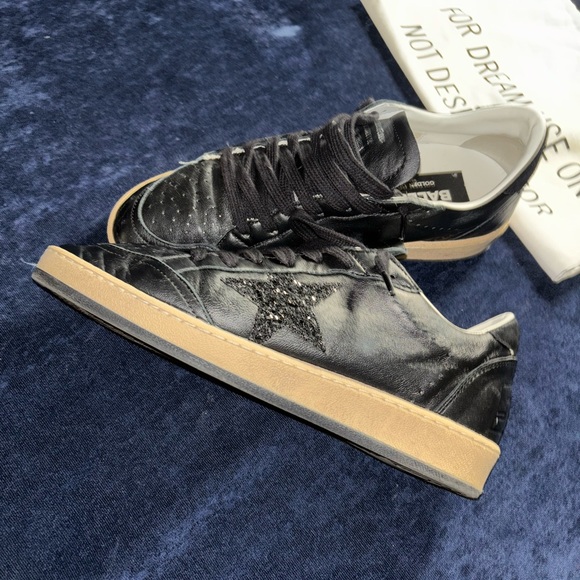 Golden Goose Ball star black leather Sz. 10 LIKE NEW - Picture 2 of 6